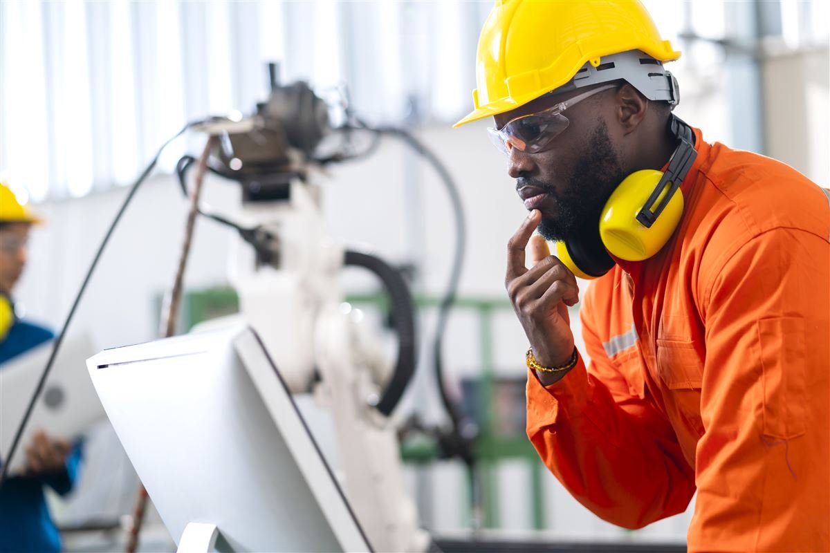 Technical support maintenance technician